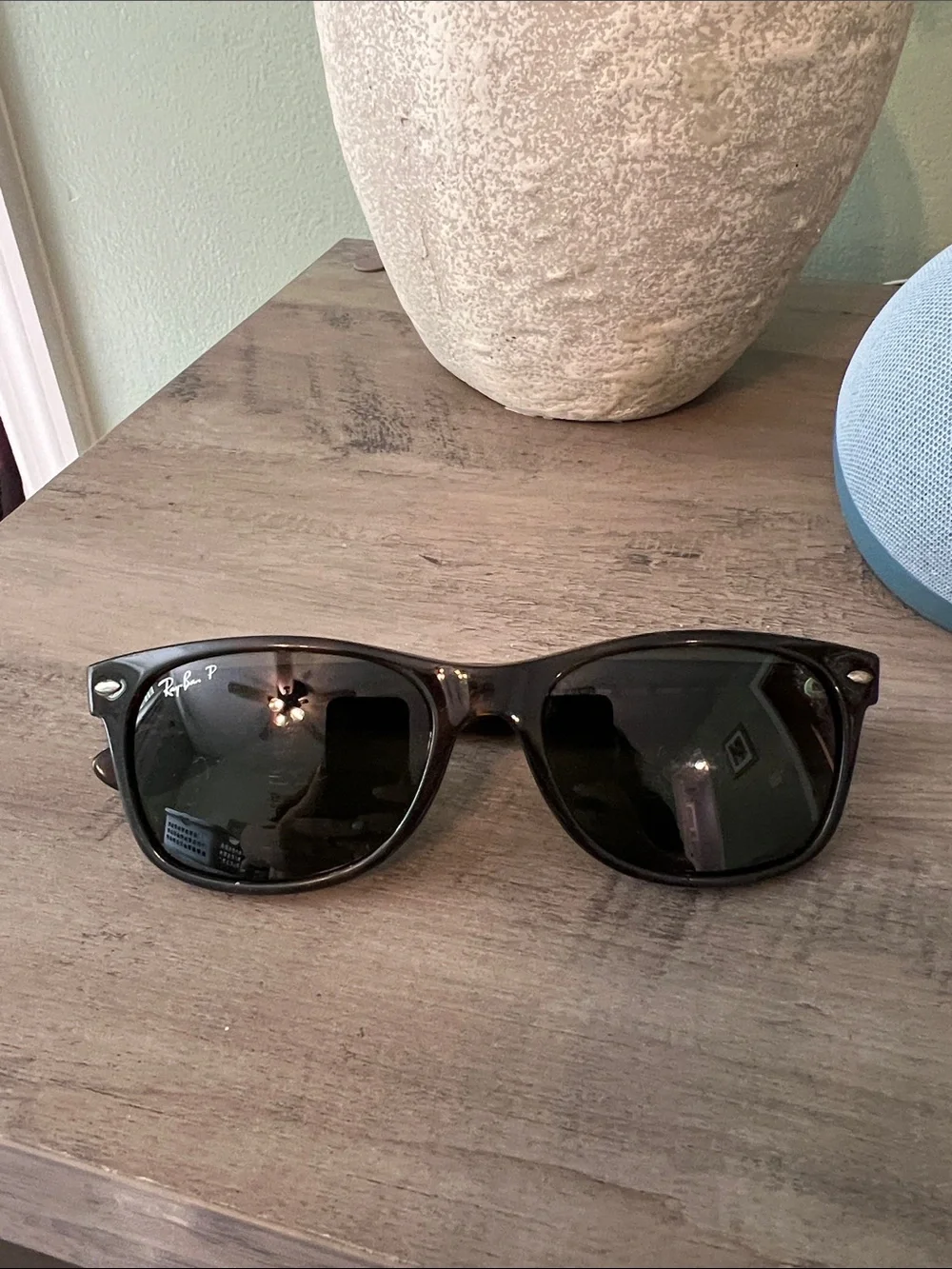 Ray-Ban Wayfarer Polarized Sunglasses in Tortoise and Black Lenses